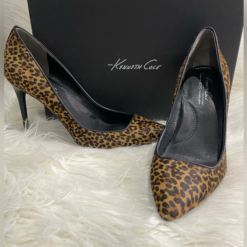 Kenneth Cole Pumps